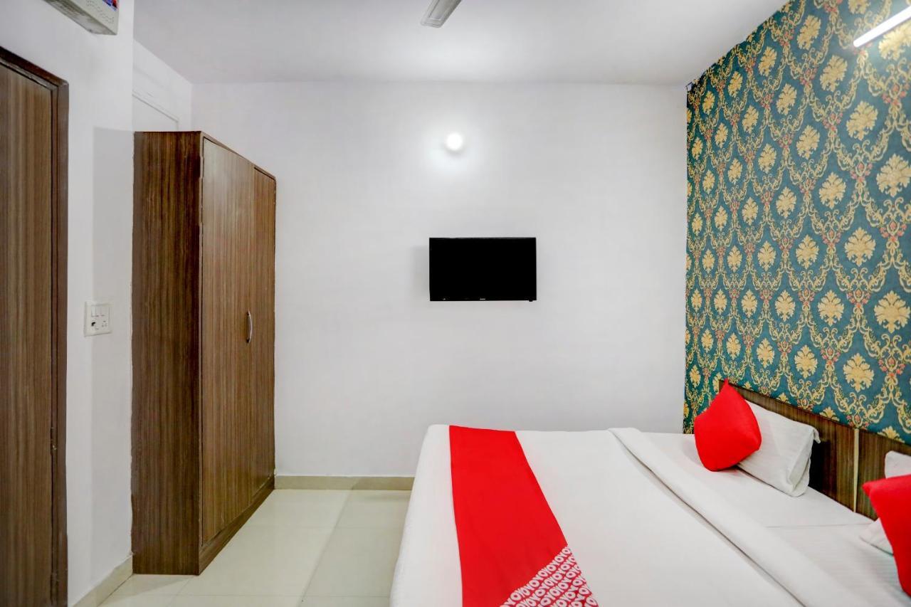 Hotel O Blissbourn Нью-Дели Экстерьер фото