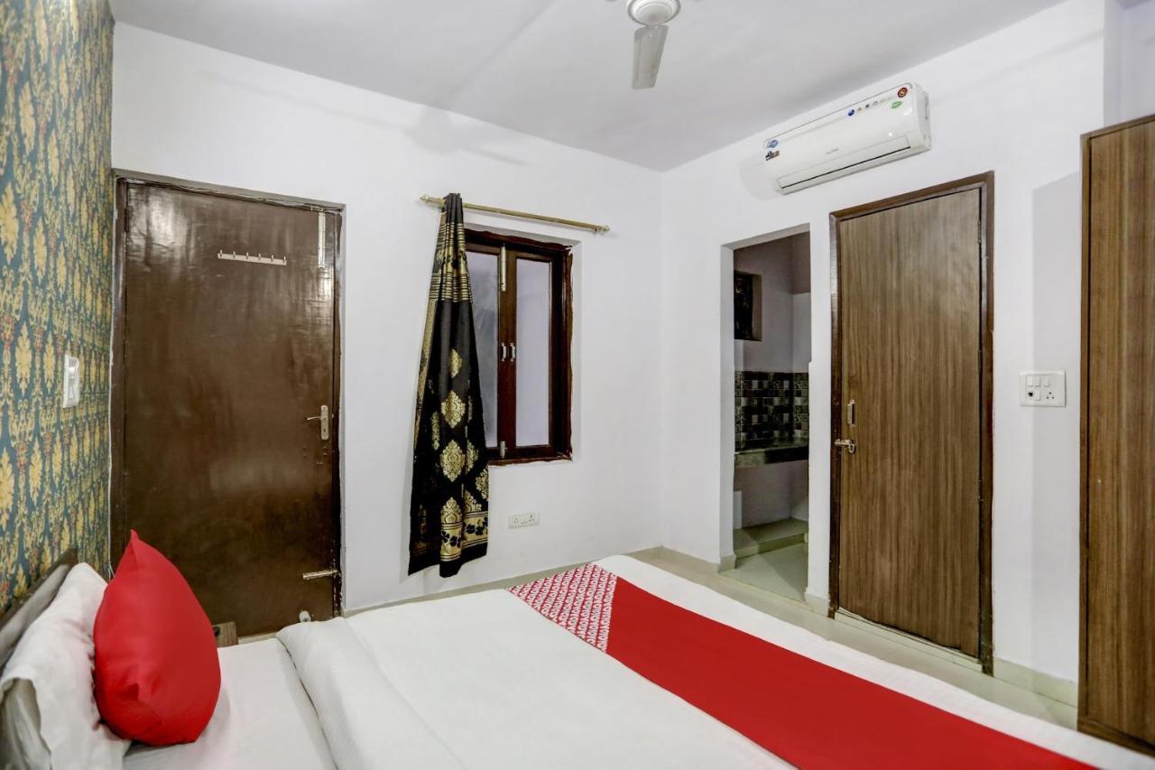 Hotel O Blissbourn Нью-Дели Экстерьер фото