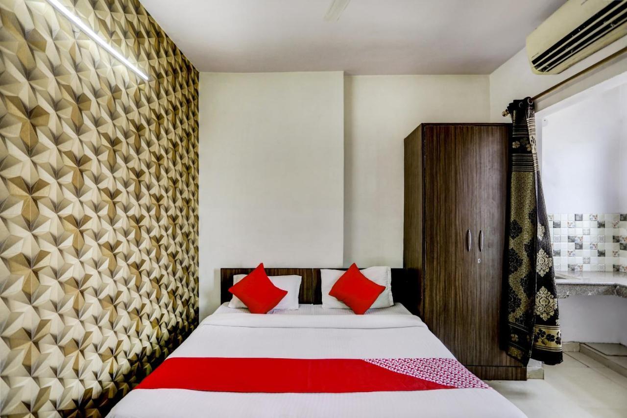Hotel O Blissbourn Нью-Дели Экстерьер фото