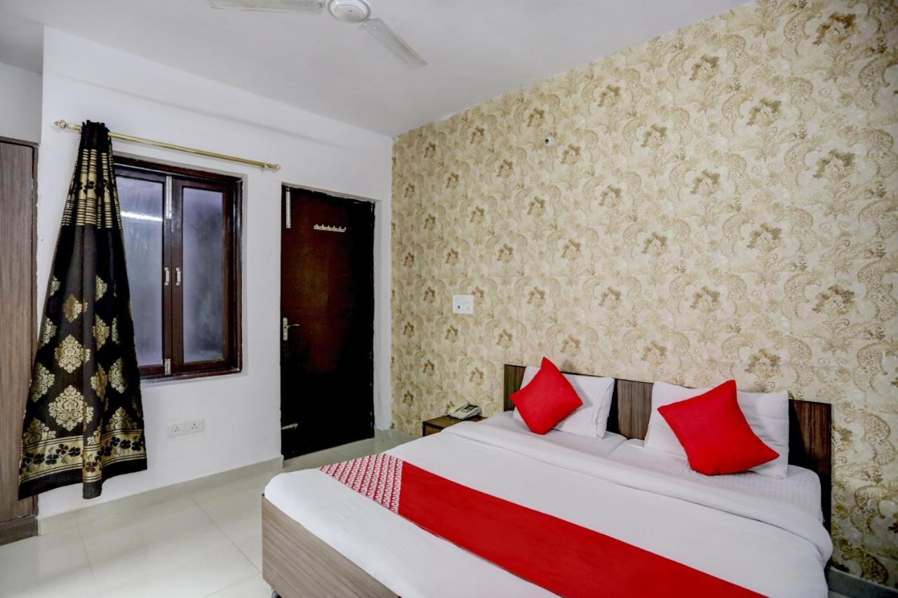 Hotel O Blissbourn Нью-Дели Экстерьер фото